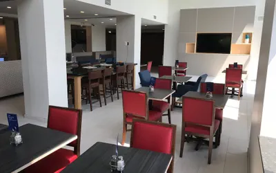 Photo 4 - Holiday Inn Express Hotel & Suites Rochester - Victor by IHG