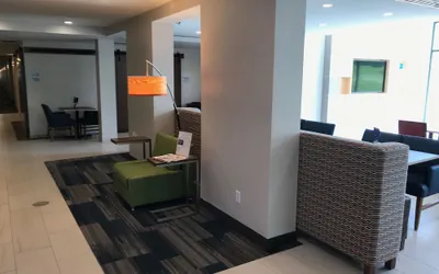 Photo 5 - Holiday Inn Express Hotel & Suites Rochester - Victor by IHG