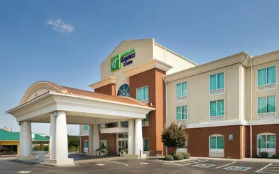 Photo 2 - Holiday Inn Express & Suites Lenoir Cty by IHG