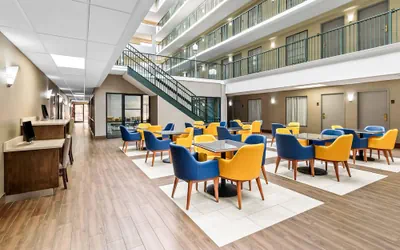 Photo 4 - Comfort Suites Near Potomac Mills