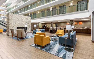 Photo 3 - Comfort Suites Near Potomac Mills