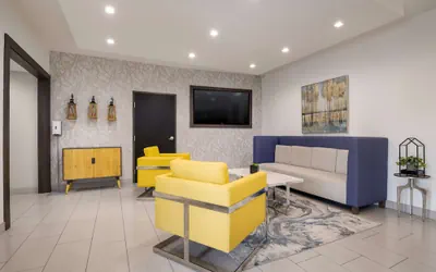 Photo 3 - Best Western NSU Inn