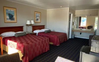Photo 5 - Sherwood Motel