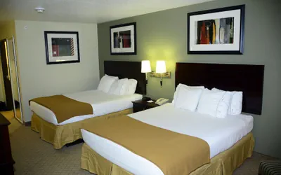 Photo 4 - Holiday Inn Express & Suites Alamogordo by IHG