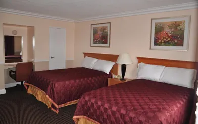 Photo 5 - Econo Lodge Oakland Lake Merritt Area
