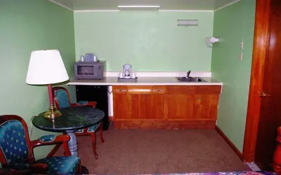 Photo 3 - Blue Spruce Motel