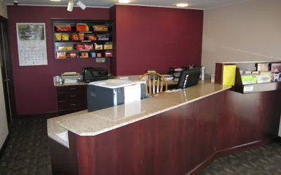 Photo 4 - Travelers Lodge Motel Marshall