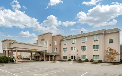 Photo 2 - Comfort Inn & Suites Northern Kentucky