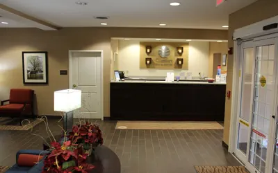 Photo 4 - Comfort Inn & Suites Northern Kentucky