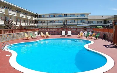 Photo 2 - Ocean Shores Inn & Suites