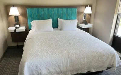 Photo 5 - Hampton Inn & Suites Louisville East