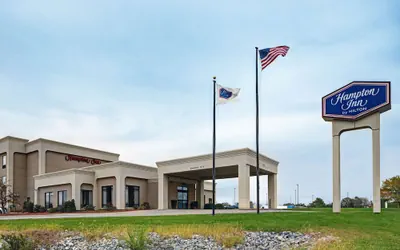 Photo 2 - Hampton Inn Keokuk