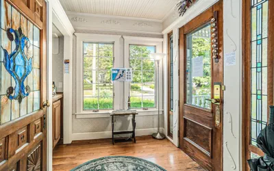 Photo 4 - Yelton Manor Bed & Breakfast
