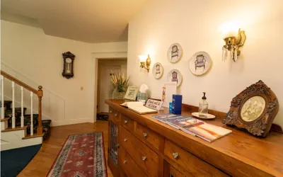 Photo 3 - Yelton Manor Bed & Breakfast