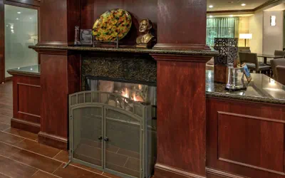 Photo 4 - Hampton Inn Cambridge