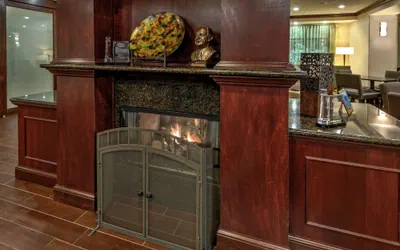 Photo 5 - Hampton Inn Cambridge