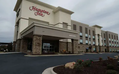 Photo 2 - Hampton Inn Searcy
