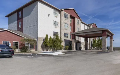 Photo 2 - Comfort Inn & Suites Shelbyville
