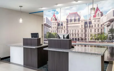 Photo 4 - La Quinta Inn & Suites by Wyndham Latham Albany Airport