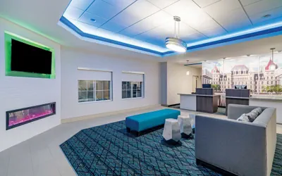 Photo 3 - La Quinta Inn & Suites by Wyndham Latham Albany Airport