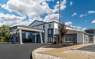 Photo 2 - Comfort Inn & Suites Harrisburg-Hershey North