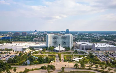 Photo 2 - Renaissance Schaumburg Convention Center Hotel