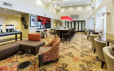 Photo 3 - Hampton Inn Suites Jacksonville Airport