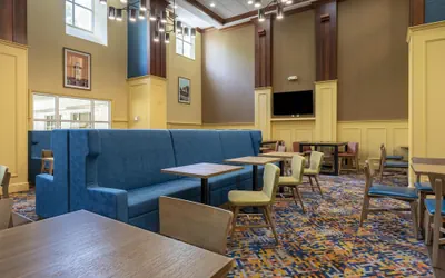 Photo 2 - Hampton Inn & Suites Williamsburg Historic District