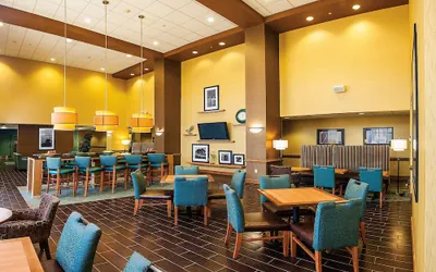 Photo 3 - Hampton Inn & Suites Chesapeake-Square Mall