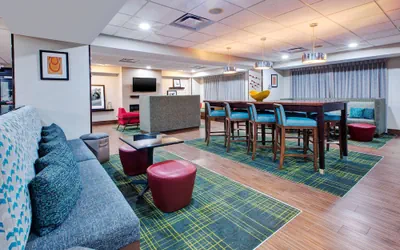 Photo 3 - Hampton Inn Clarion