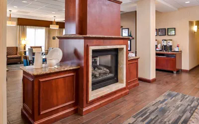 Photo 4 - Hampton Inn York