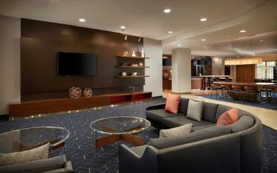 Photo 4 - Courtyard by Marriott Winchester