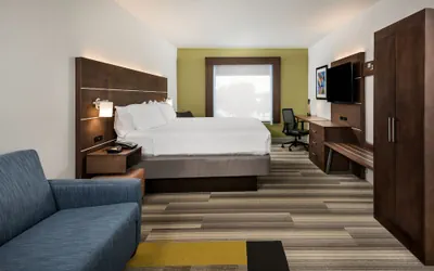 Photo 4 - Holiday Inn Express Bartow by IHG