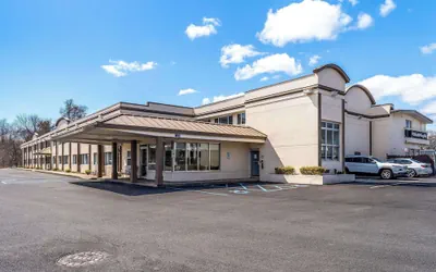 Photo 2 - Days Inn by Wyndham Albany SUNY