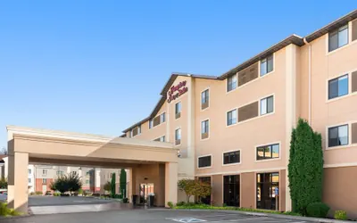 Photo 2 - Hampton Inn & Suites Burlington