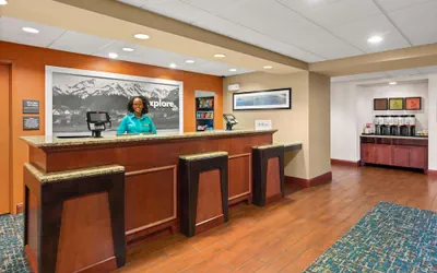 Photo 4 - Hampton Inn & Suites Burlington