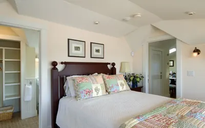 Photo 4 - The Revere Guest House