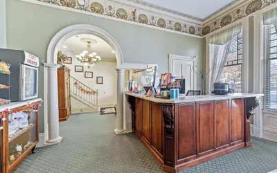 Photo 3 - Anniversary Inn - South Temple