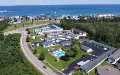 Photo 2 - Starlite Budget Inn