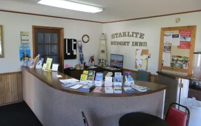 Photo 3 - Starlite Budget Inn