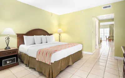 Photo 5 - Tidelands Caribbean Hotel and Suites