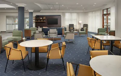 Photo 5 - Courtyard by Marriott Seattle Kirkland