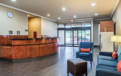 Photo 5 - Comfort Suites Near Texas State University