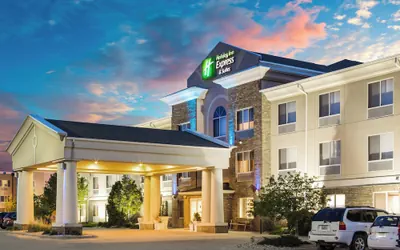 Photo 2 - Holiday Inn Express & Suites Bellevue (Omaha Area) by IHG