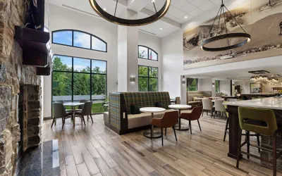 Photo 5 - Hampton Inn & Suites Lake George