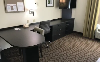 Photo 3 - Candlewood Suites Fort Wayne by IHG