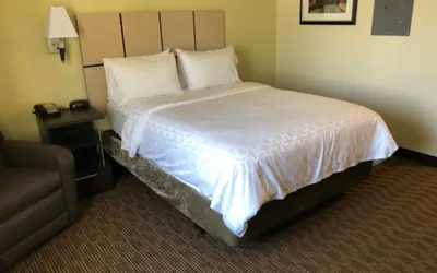 Photo 5 - Candlewood Suites Fort Wayne by IHG
