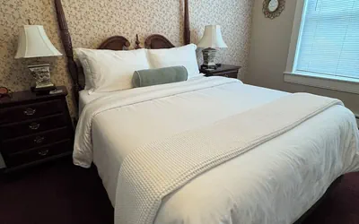 Photo 5 - The Clipper Inn Bed & Breakfast