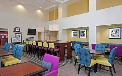 Photo 3 - Hampton Inn & Suites Bloomington - Normal