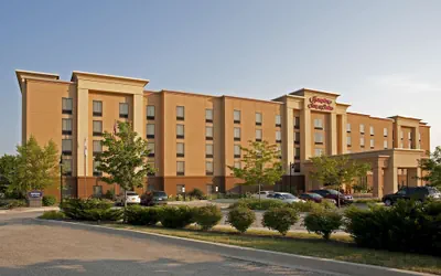Photo 2 - Hampton Inn & Suites Bloomington - Normal
